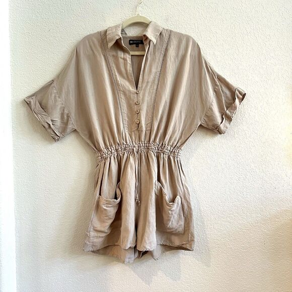 Blank NYC Women's Tan Beige Linen Blend Safari Romper Cinched Waist Size M - Picture 1 of 12